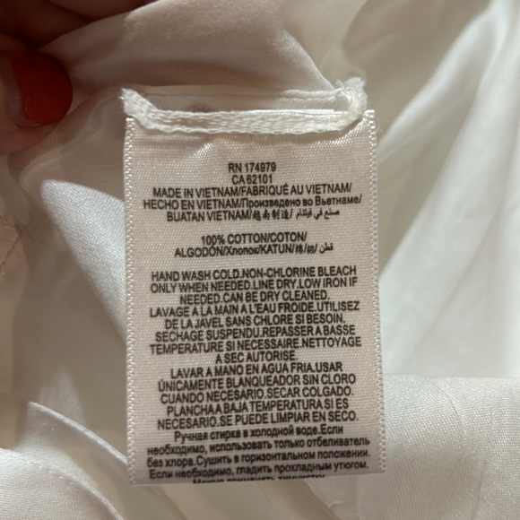 BCBGENERATION MAXAZRIA Crop Wrap Around. Small - Picture 7 of 8